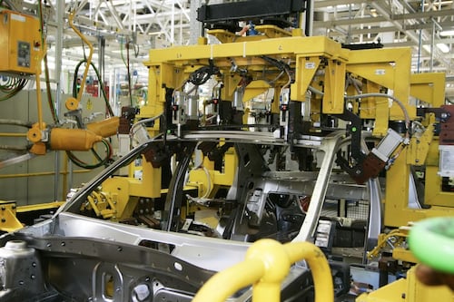 ¿Cerrar el mercado? Mejor hacernos más atractivos