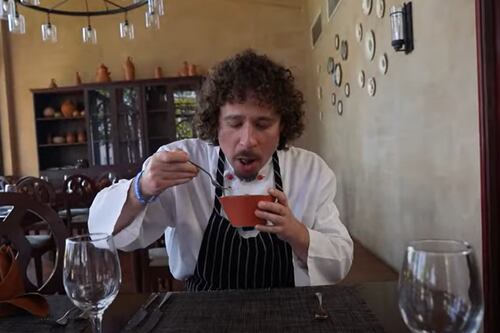 Cancelan a Luisito Comunica por pagar ‘muy poco’ a los empleados de su restaurante
