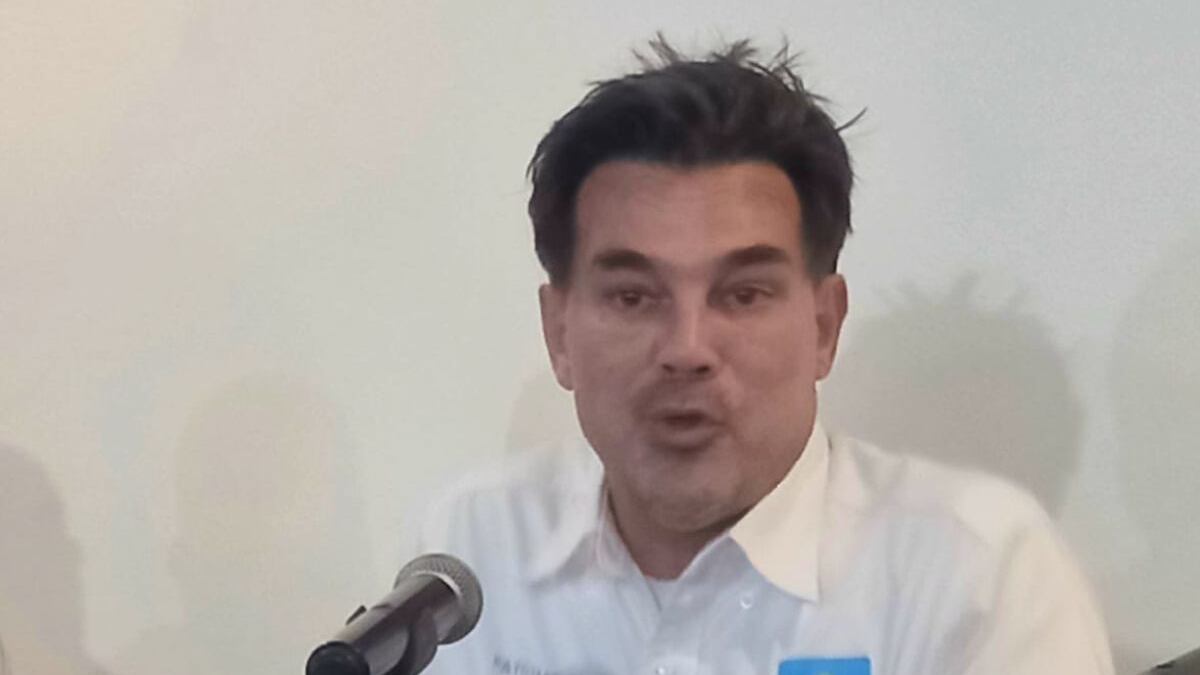 Pato continúa como candidato de Vida a la alcaldía de Monterrey.