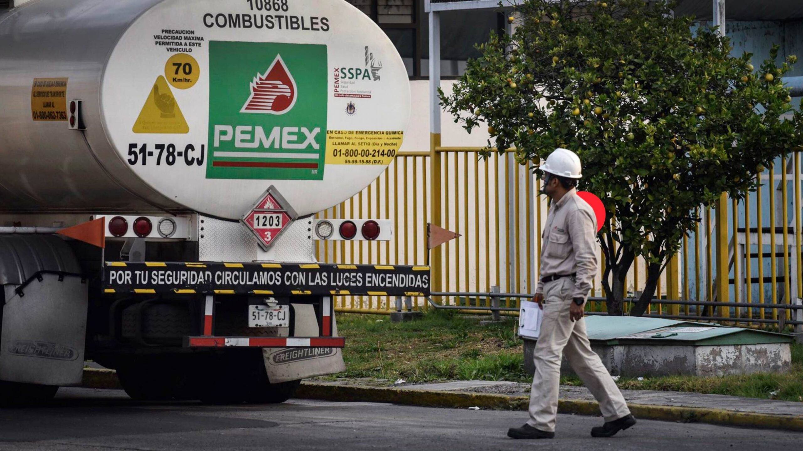 AMLO: Gasolina no va a subir precio en México