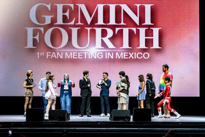 Los actores tailandeses Gemi Fourth se reunieron con sus fans mexicanos por primera vez el Teatro Metropolitan