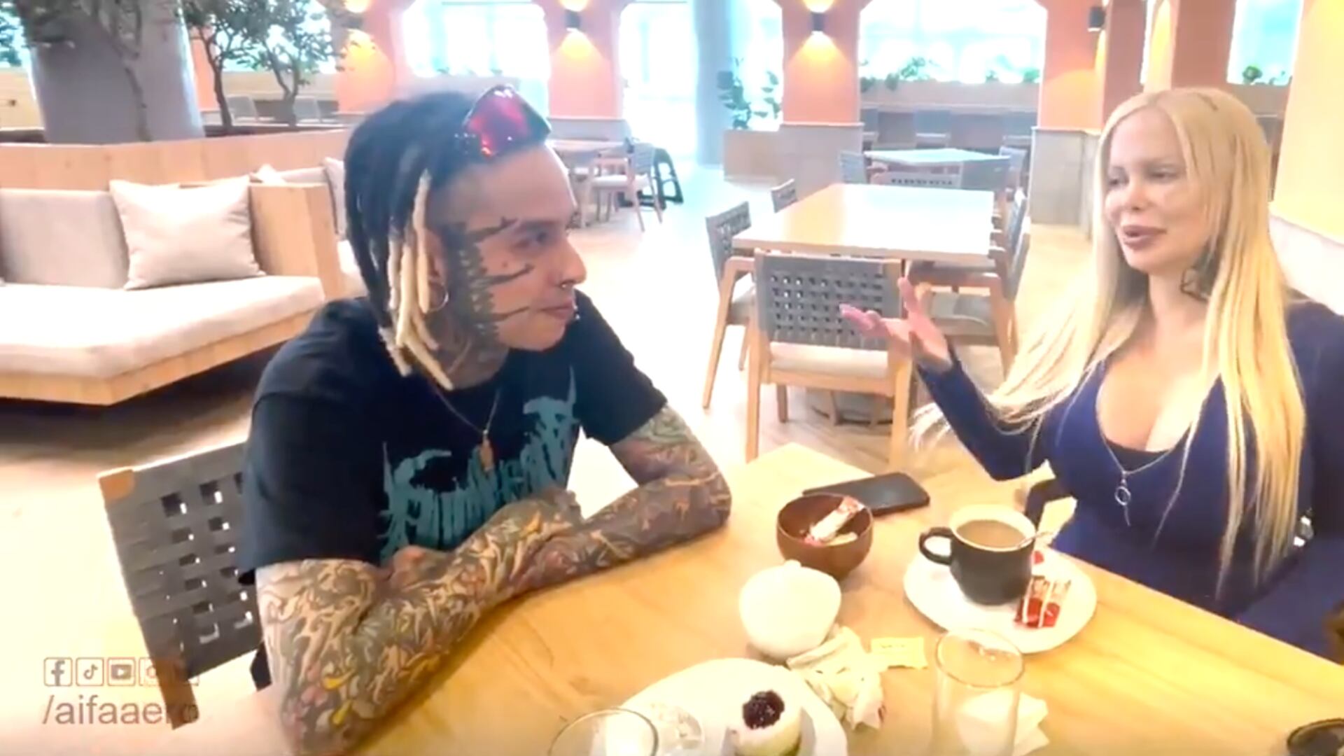 Sabrina Sabrok mencionó que en el AIFA hay poquita gente y eso la hace sentir cómoda