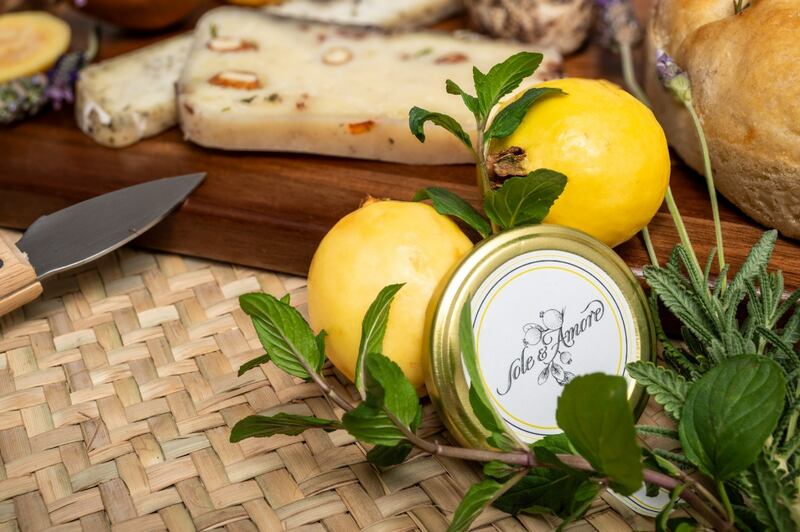 Hechas con fruta de alta calidad, y de variedades únicas, esta conserva dulce y untable se esta ganado el paladar de los comensales en América del Norte