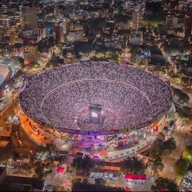 Junior H ofrece conciertos con lleno total en la Plaza de Toros México.