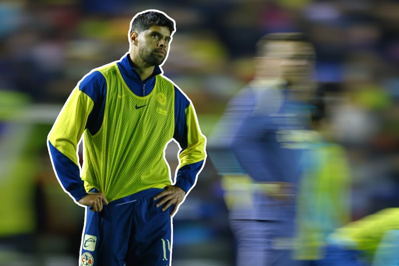 Aficionados explotan contra Néstor Araujo