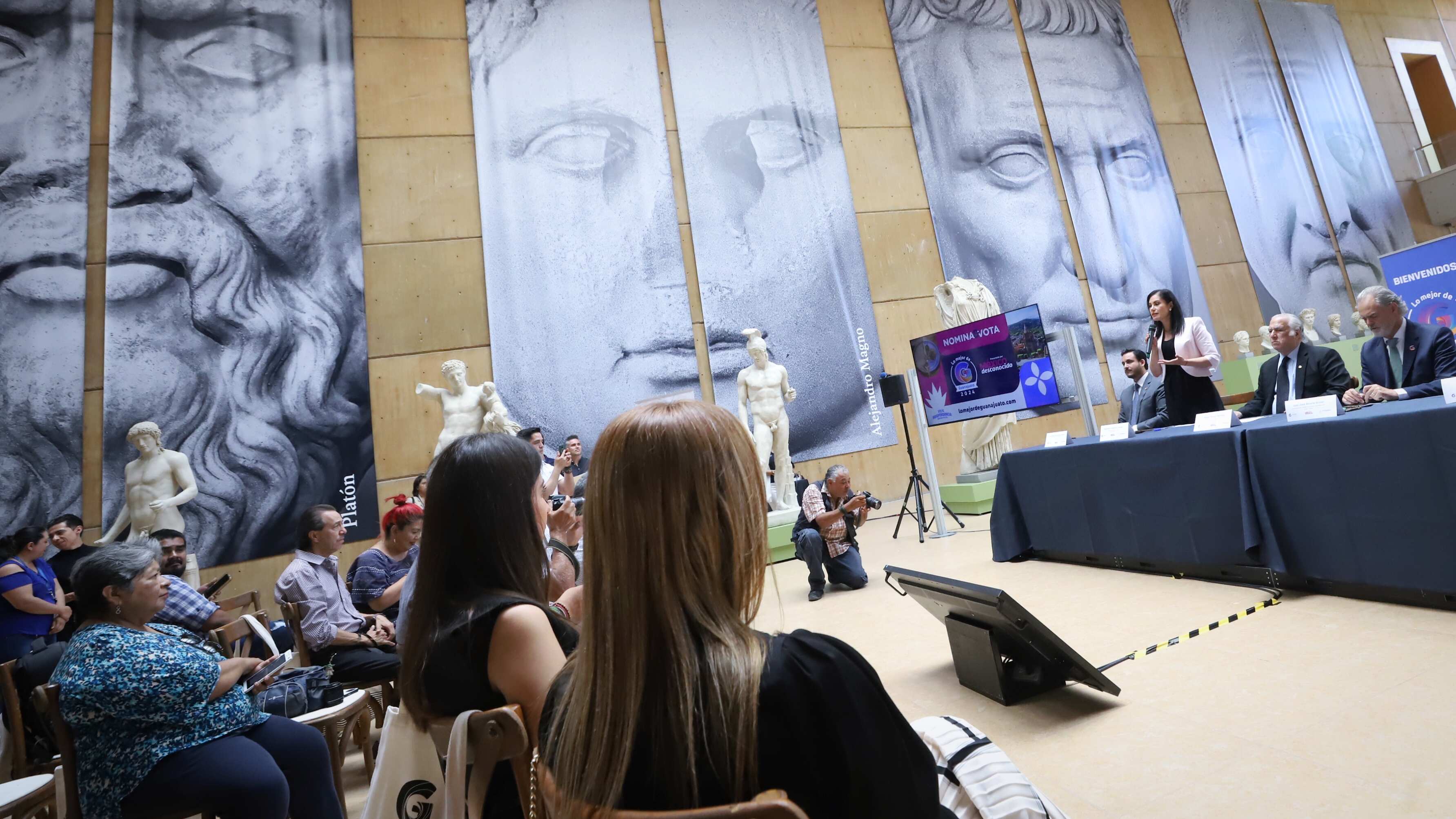 La alcaldesa aprovechó el evento para anunciar a la nueva Policía Turística.