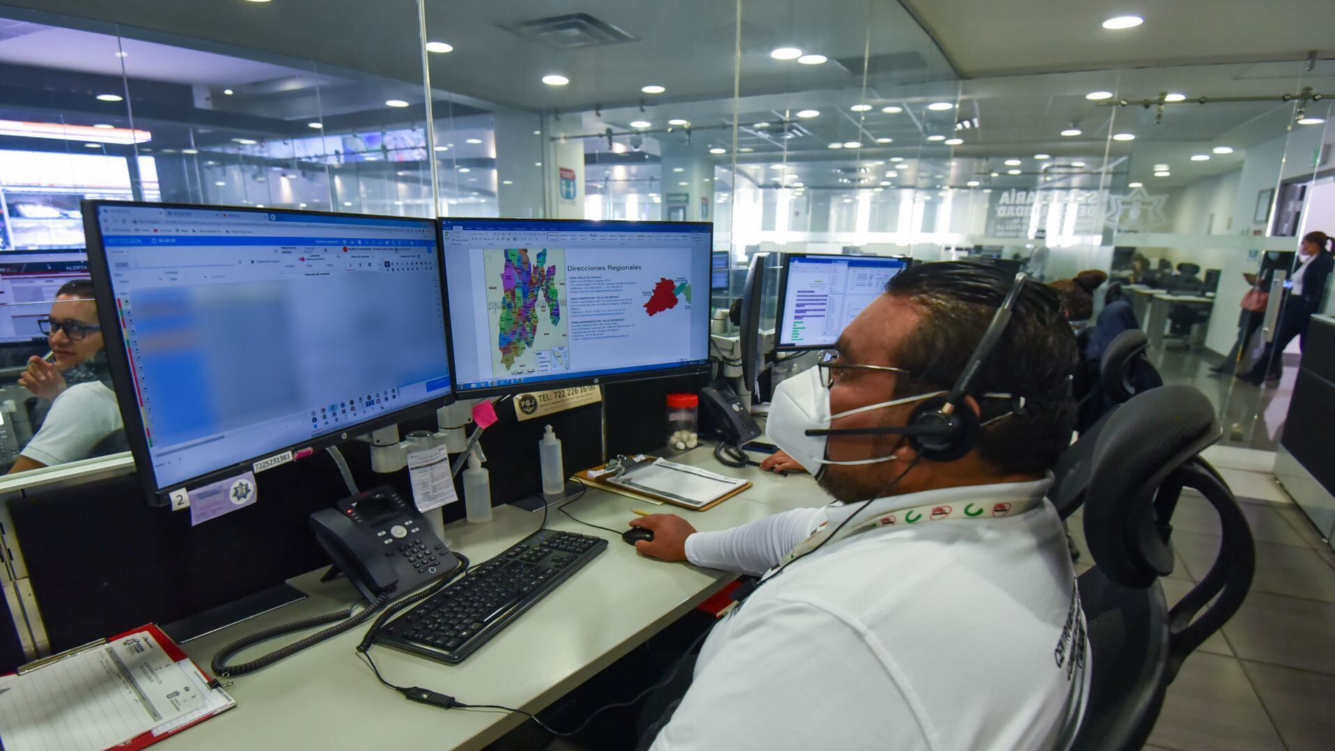 Unidad Especializada de Primera Intervención para la Atención de Violencia de Género de la Secretaria de Seguridad del Estado de México. Solo es necesario llamar a 089 o 911 para que esta unidad preste atención a través de especialistas como trabajadores sociales, psicólogos y abogados, además de agentes de la Policía de Género.