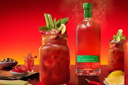 Lanzan vodka picante para disfrutar durante los partidos del Mundial