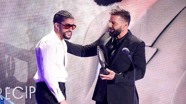 Bad Bunny y Ricky Martin se unieron luego de que el comediante Tony Hinchcliffe llamara basura a Puerto Rico