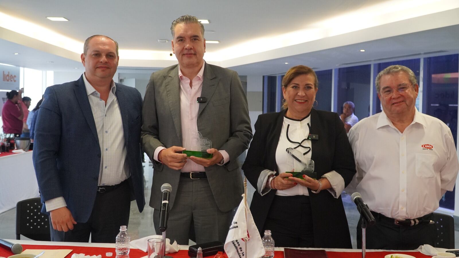 El objetivo es comprometerse con todos los sectores de la sociedad.