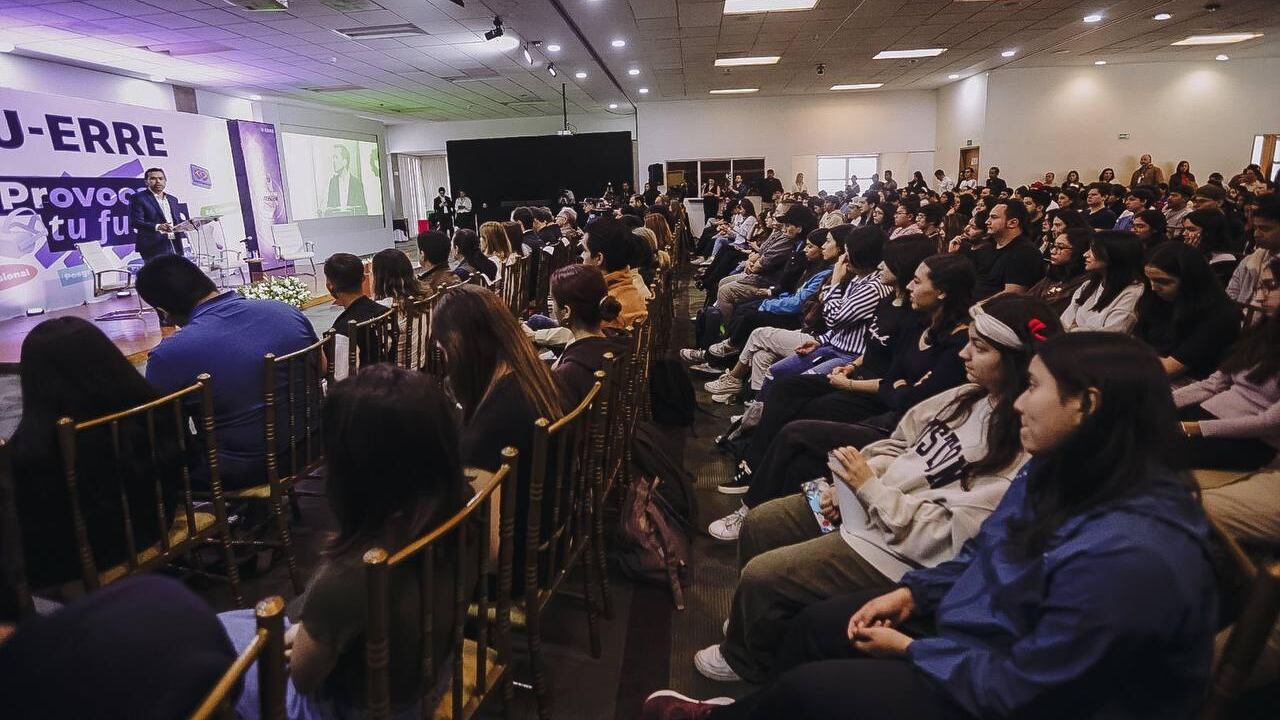 Álvarez Máynez opinó que se tendrá que empezar con las sustancias que son más populares como la mariguana.