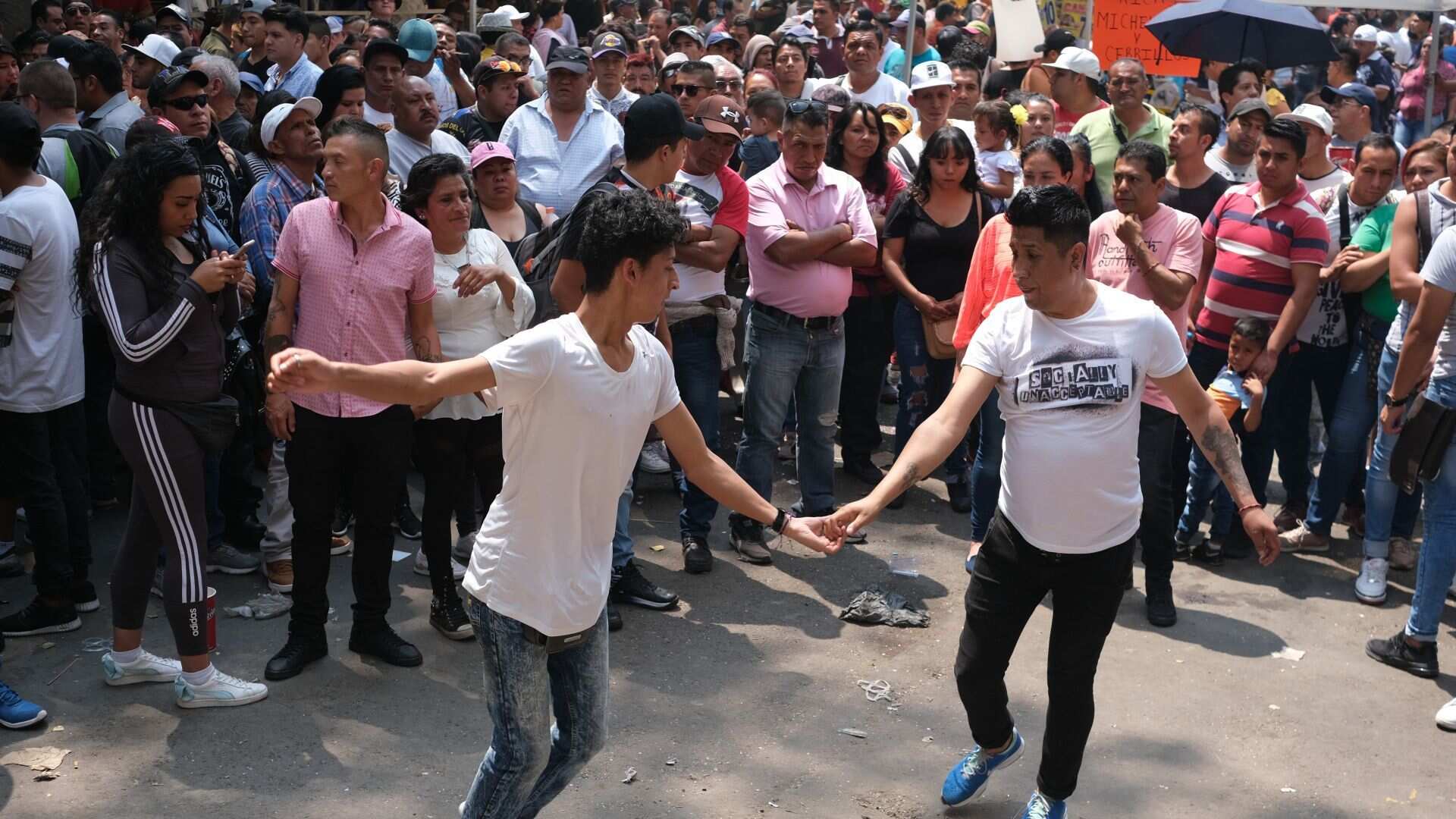 Guerra de Sonideros Sandra Cuevas anuncia bailazo en la alcaldía