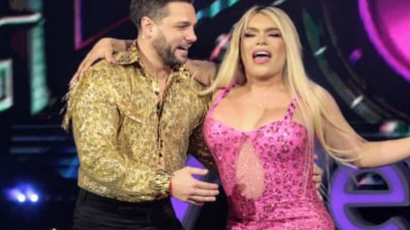 Nicola Porcella y Wendy Guevara en la final de Las Estrellas bailan en Hoy.