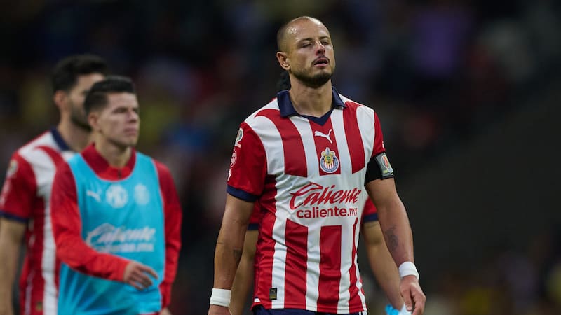 Chicharito Hernández no rindió como se esperaba en su temporada de regreso con Chivas.