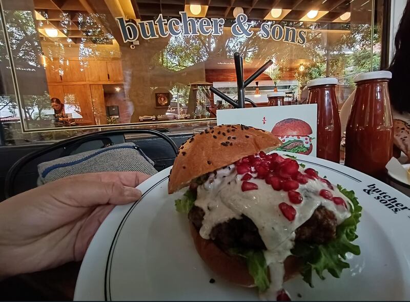 Hamburguesa de Nogada