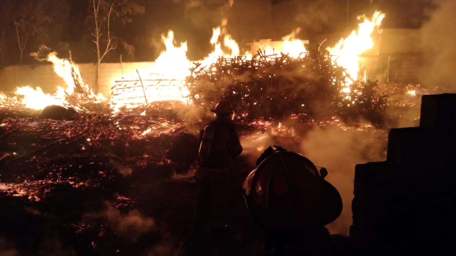 Los incendios de árboles y maleza fueron los más comunes.