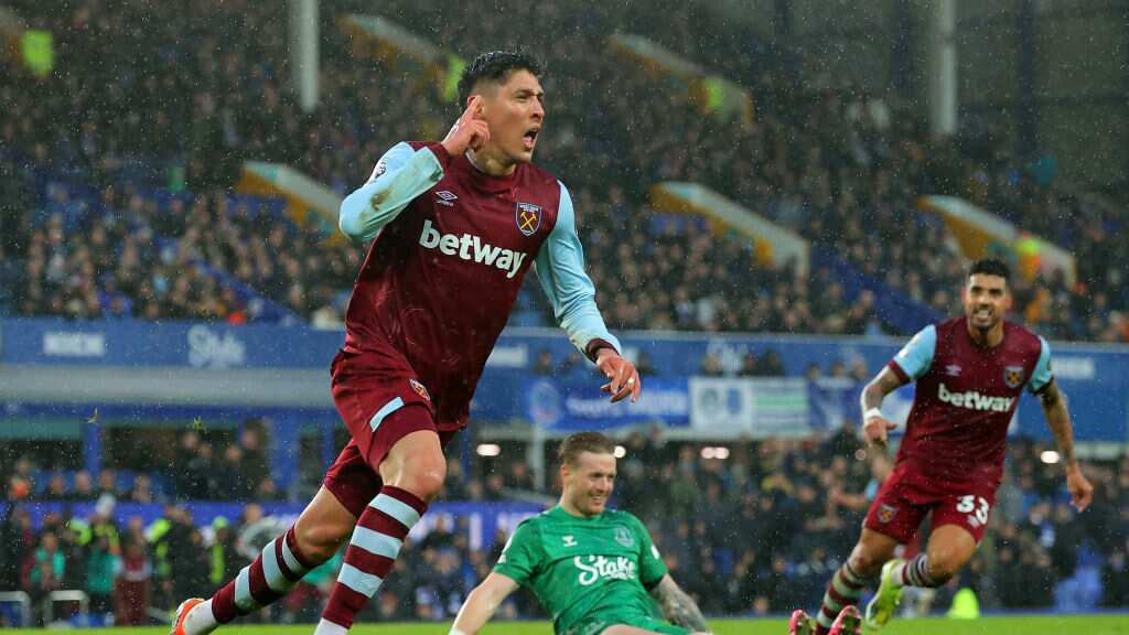 Edson Álvarez suma dos goles con el West Ham United.