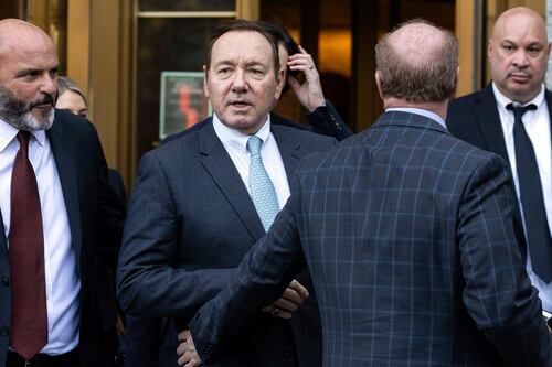 Fiscalía británica revela que Kevin Spacey tiene siete nuevos cargos por agresión sexual