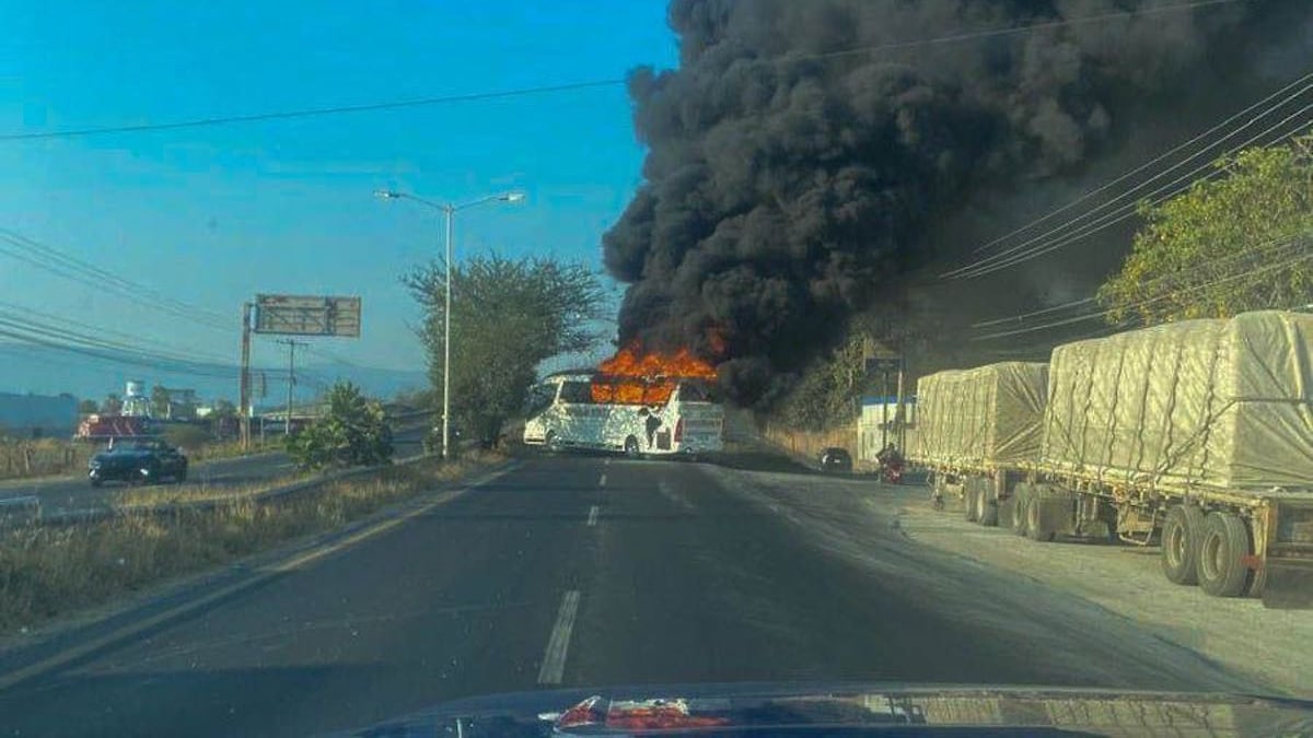 CJNG desata ola de violencia luego del abatimiento de El Mencho.