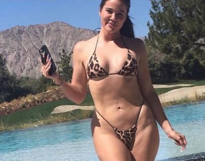 Foto de Khloé Kardashian al natural que no le favorece