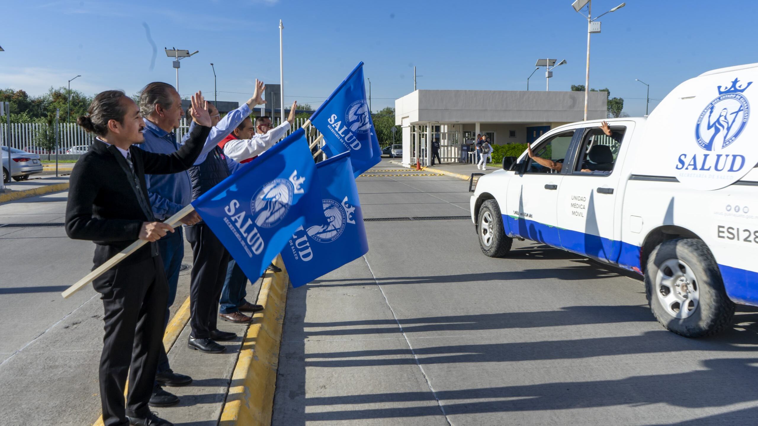 A brigada de médicos que viajó a Acapulco.