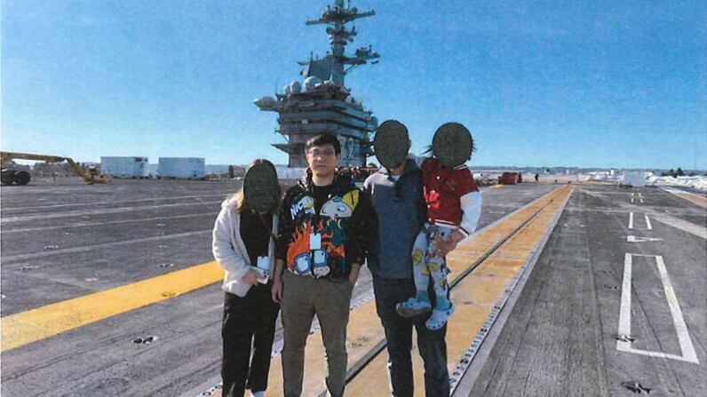 Los acusados realizaron pagos encubiertos, visitaron bases navales y establecieron contacto con posibles reclutas, según la denuncia.