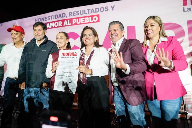 Reciben miles a Claudia en Guanajuato