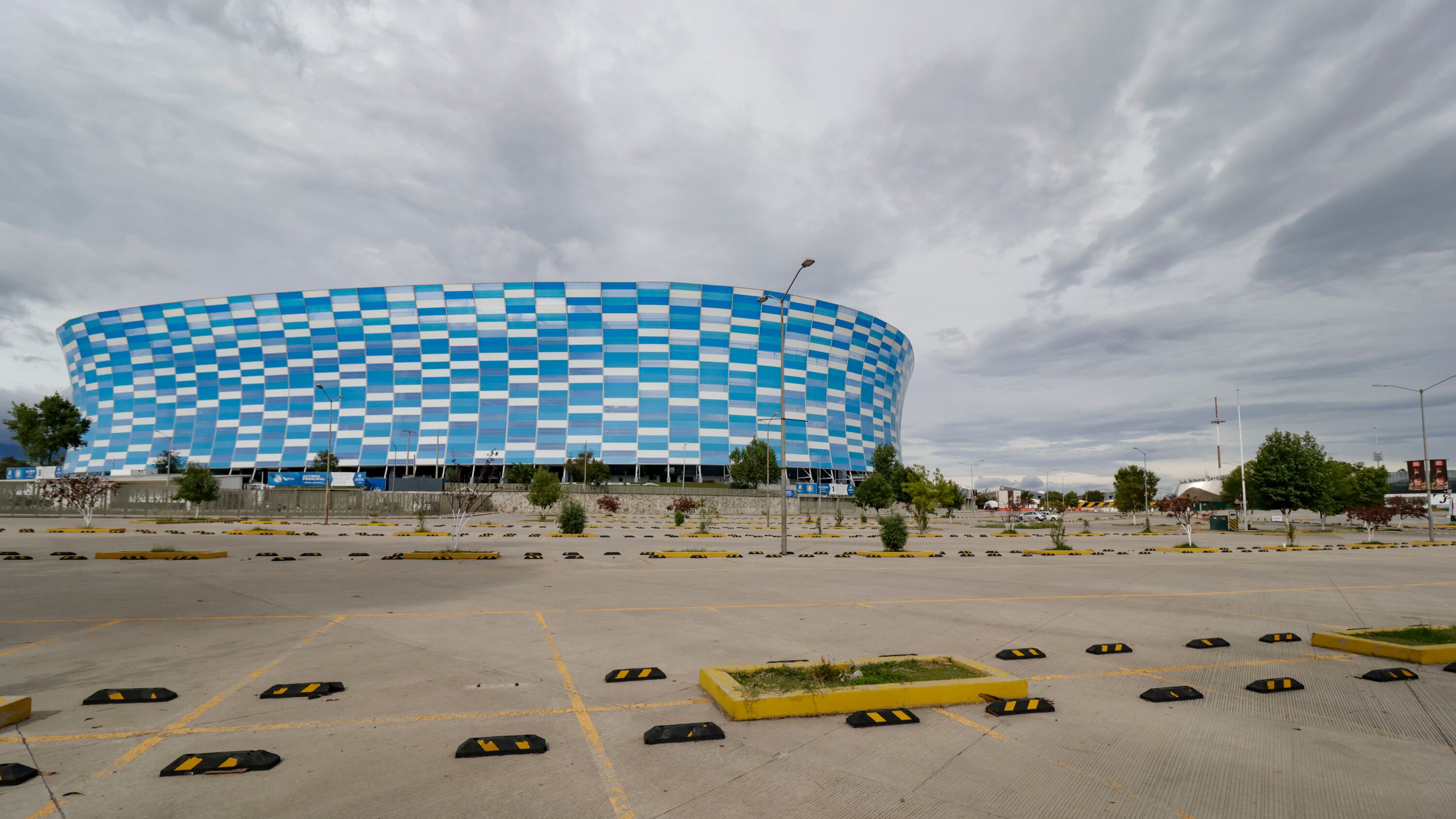 Acusan a la 28 de Octubre de cobros excesivos.