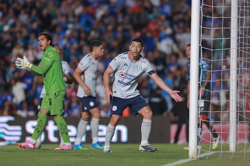 ¡Sin rumbo! Cruz Azul vuelve a fallar y se le escapa el triunfo ante Querétaro