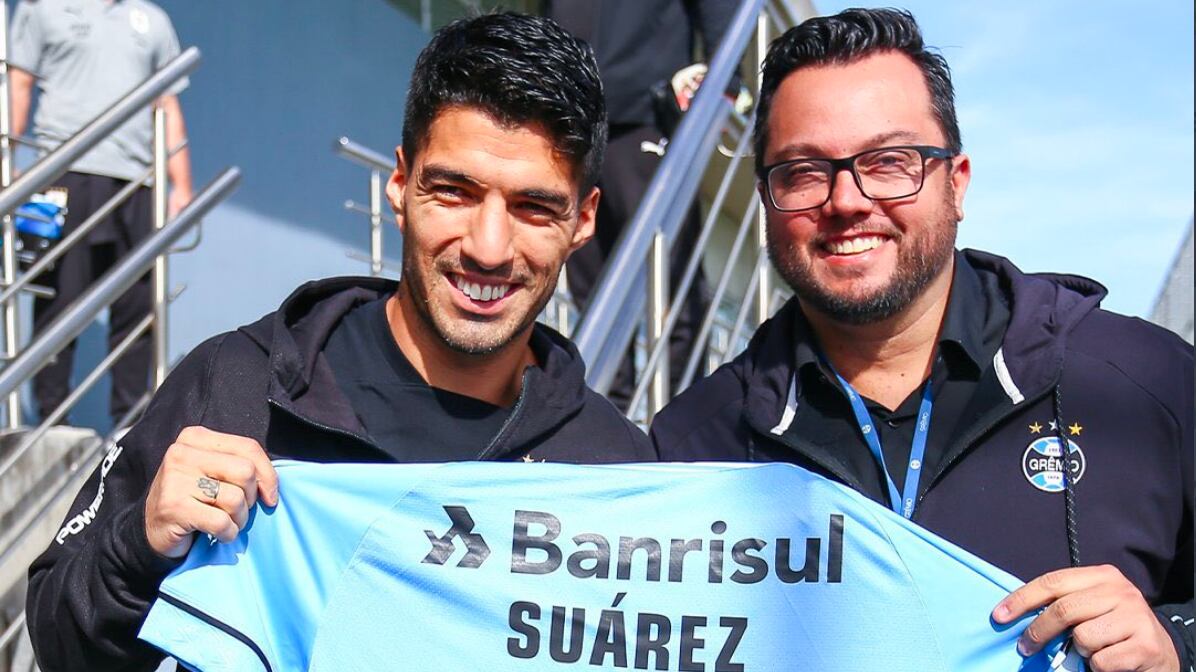 Luis Suárez firmará por dos años con el Gremio.