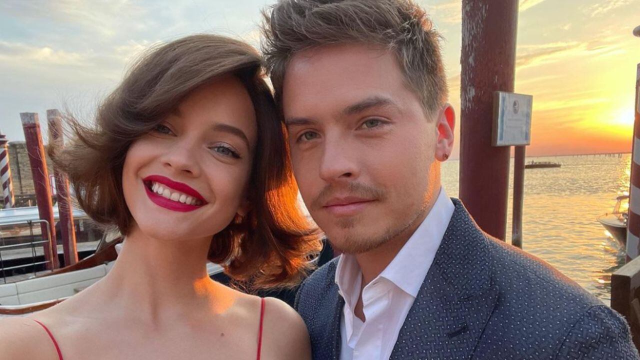 Barbara Palvin y Dylan Sprouse hacen oficial su compromiso