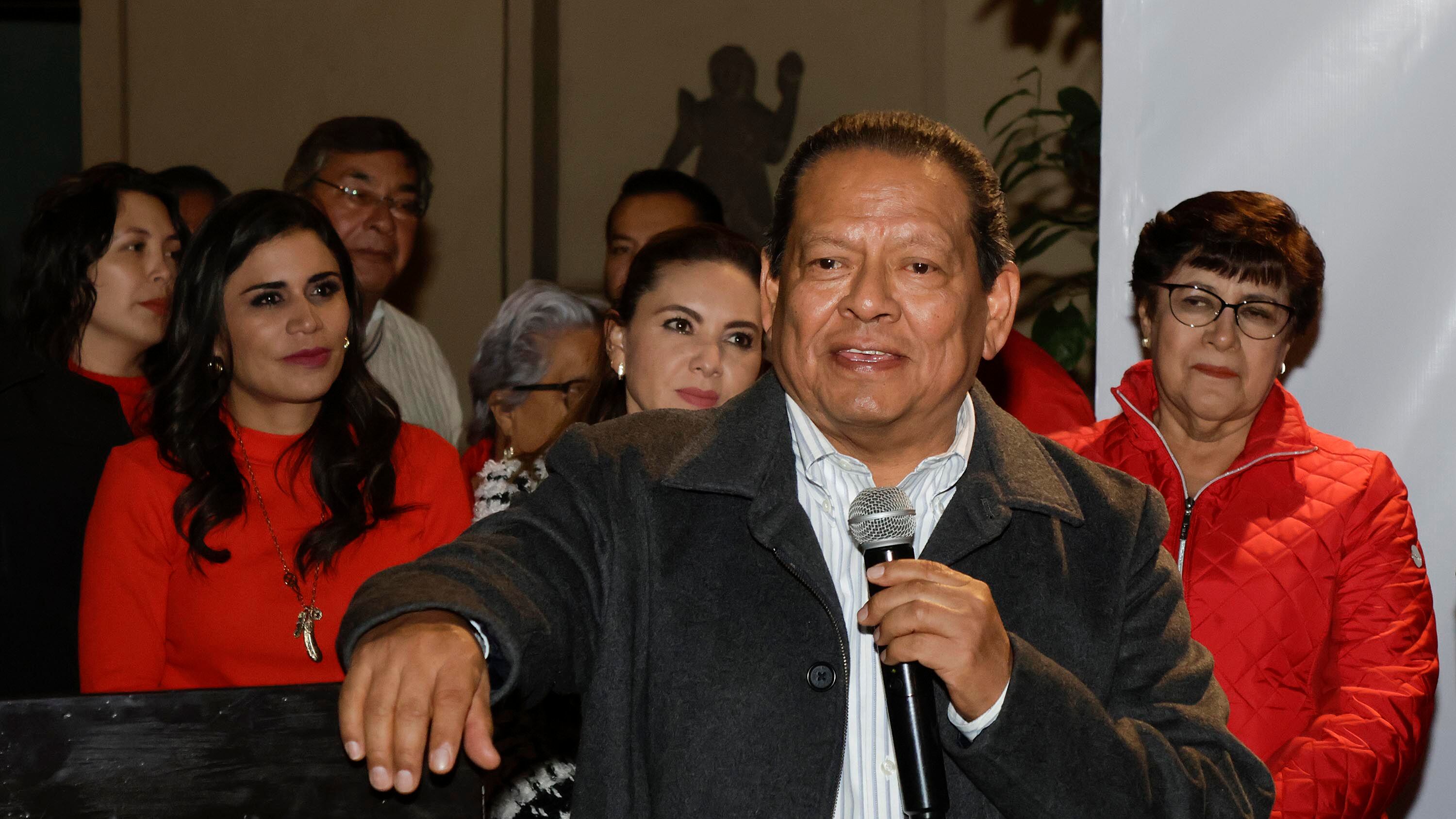 Suman a otro partido.