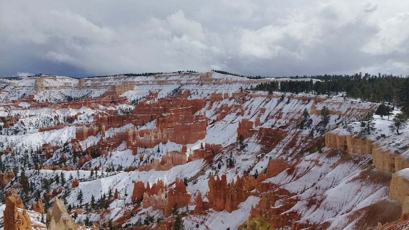 Te presentamos una guía emocional para recorrer Utah por sus parques nacionales, cañones, en el que cada parada te llenará de asombro y experiencias inolvidables