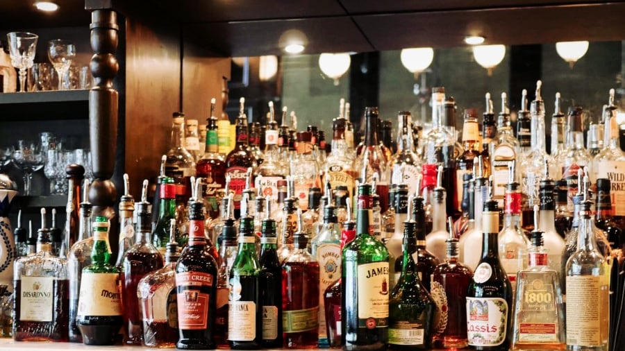 Investigan 6 casos de licencias falsas para venta de alcohol