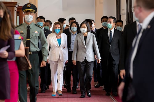 Pelosi termina visita en Taiwán y asegura que EU no lo abandonará