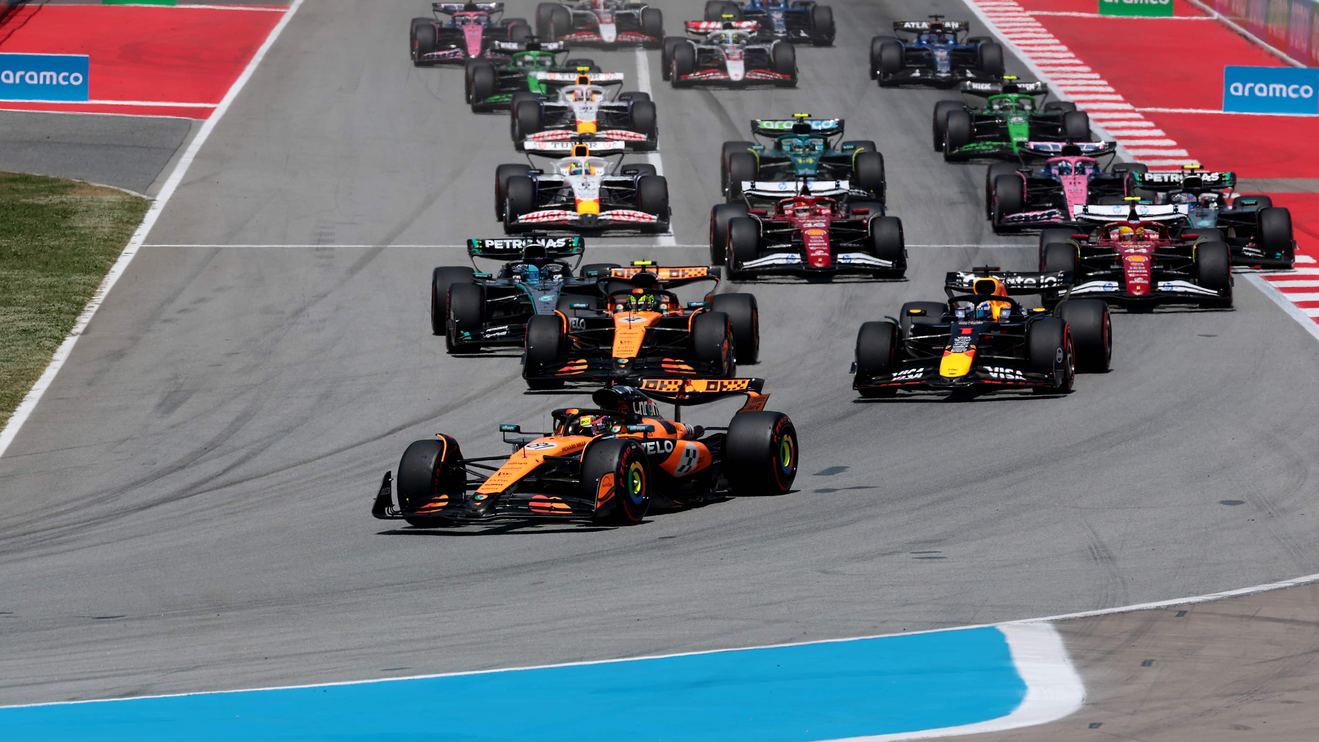 Oscar Piastri lideró el GP de España.