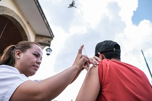 Jalisco se suma a la Semana Nacional de Vacunación 2026; van por más de 118 mil 700 dosis