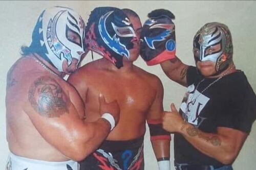 Conoce  la relación que existía entre Rey Misterio Sr y Rey Mysterio jr