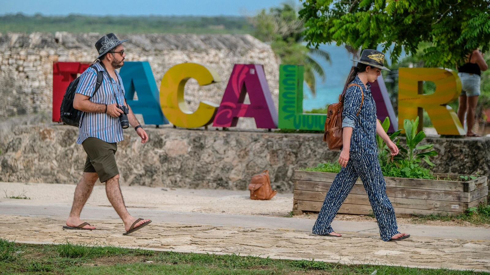 Román Meyer agradece a Mara Lezama la publicación de programas de planeacion en Quintana Roo