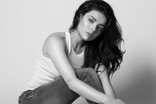 Violeta Isfel defiende el éxito de ‘La Señora Presidenta’ con Arath de la Torre