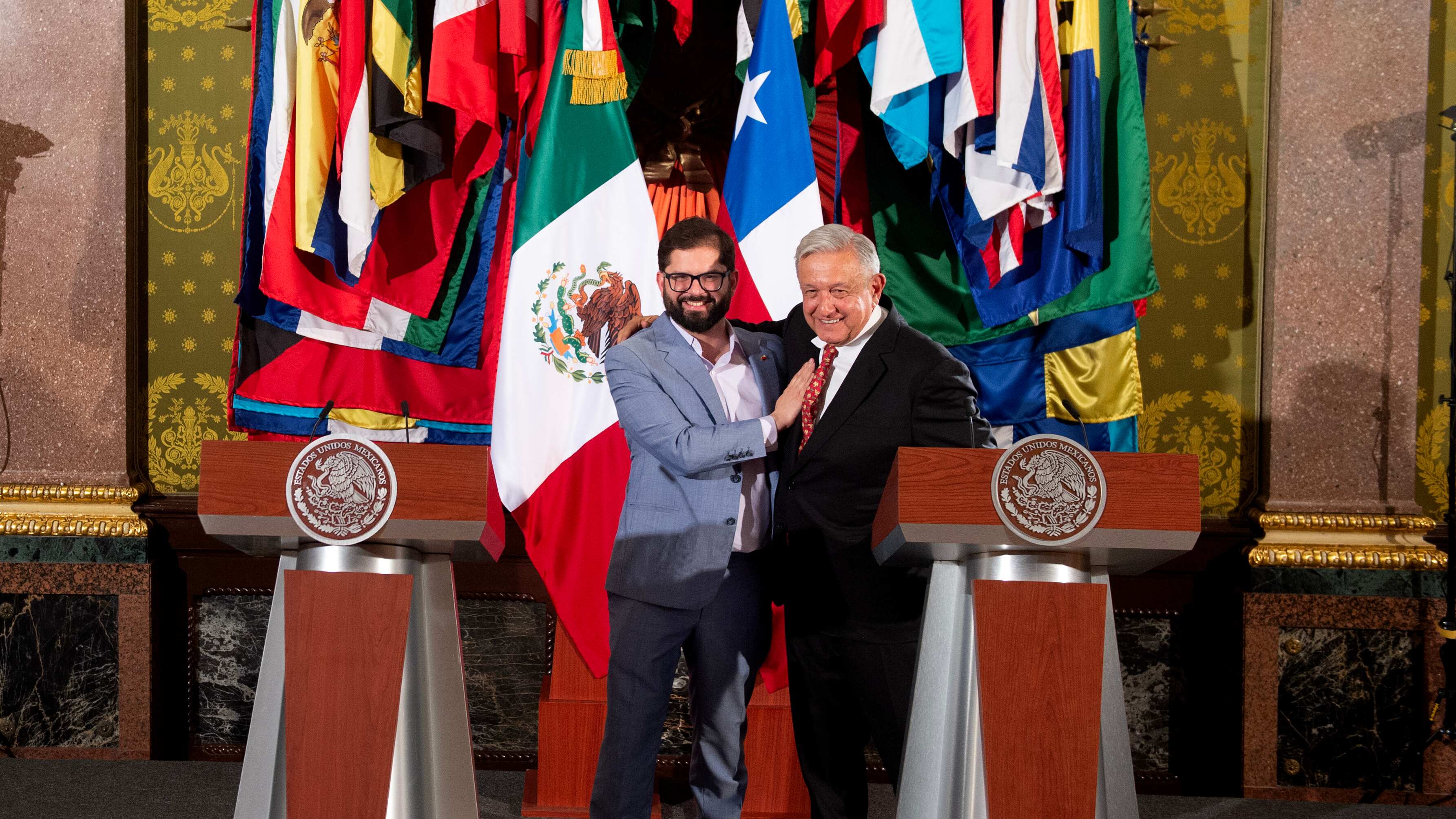 Cuauhtémoc, Ciudad de México, México, 23 de noviembre de 2022.
Andrés Manuel López Obrador, presidente Constitucional de los Estados Unidos Mexicanos y Gabriel Boric Font, presidente de la República de Chile ofrecen mensaje a medios desde el Salón Panamericano de Palacio Nacional.
Foto: Presidencia