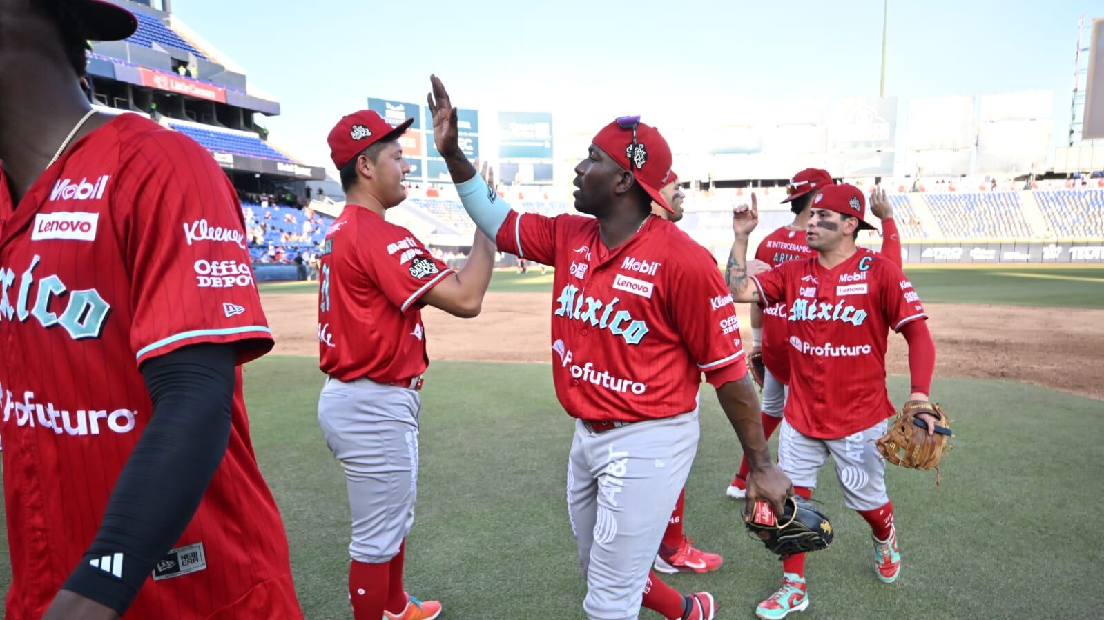 Diablos Rojos ganó el tercero de la Serie del Rey por dos carreras a cero.