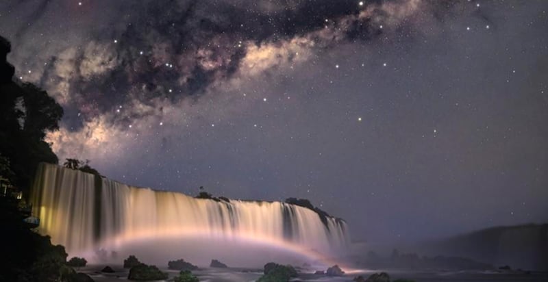 Te contamos cómo llegar a las Cataratas de Iguazú y cuáles son las experiencias imperdibles para aprovechar al máximo una escapada corta llena de naturaleza y emoción