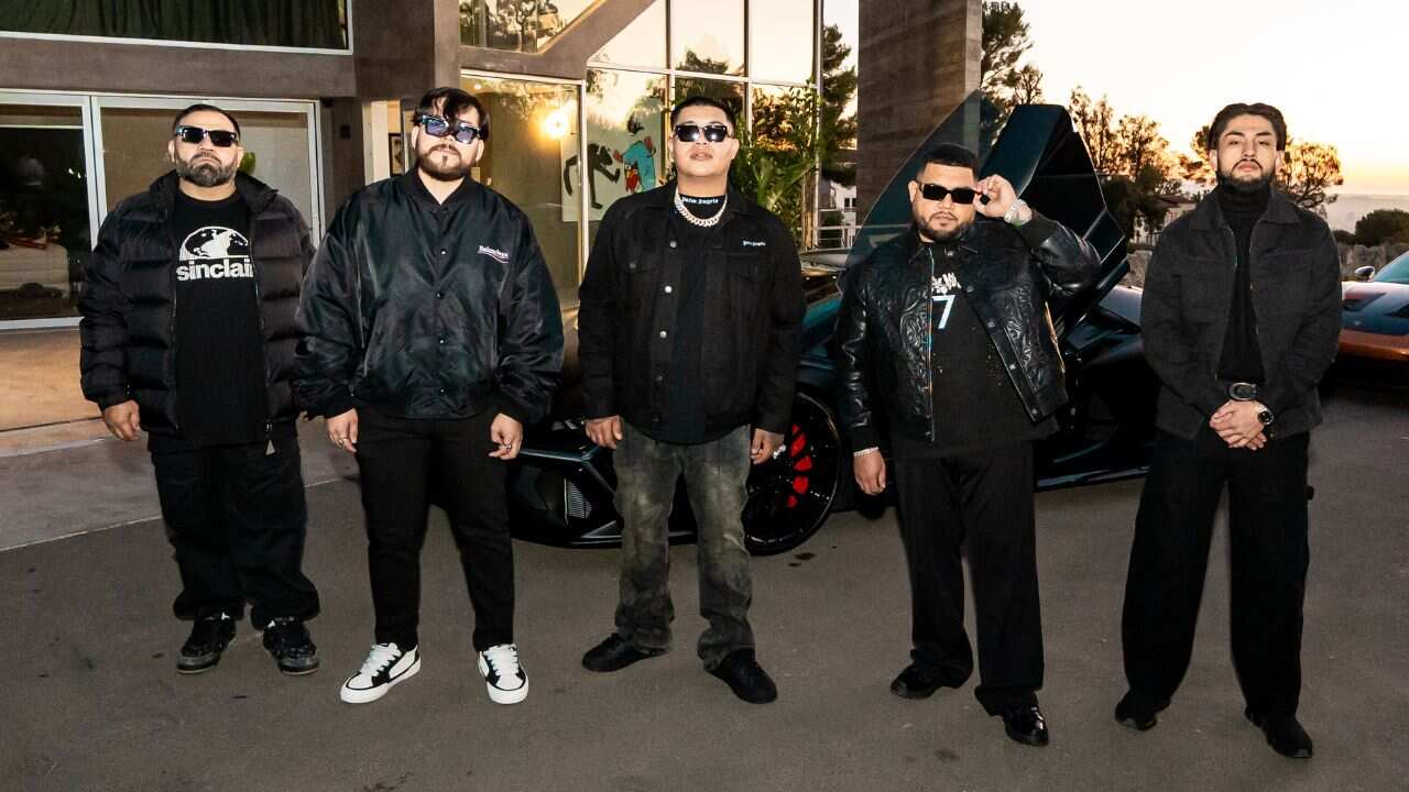 Legado 7 irrumpe en la industria musical con el estreno de “Loko”