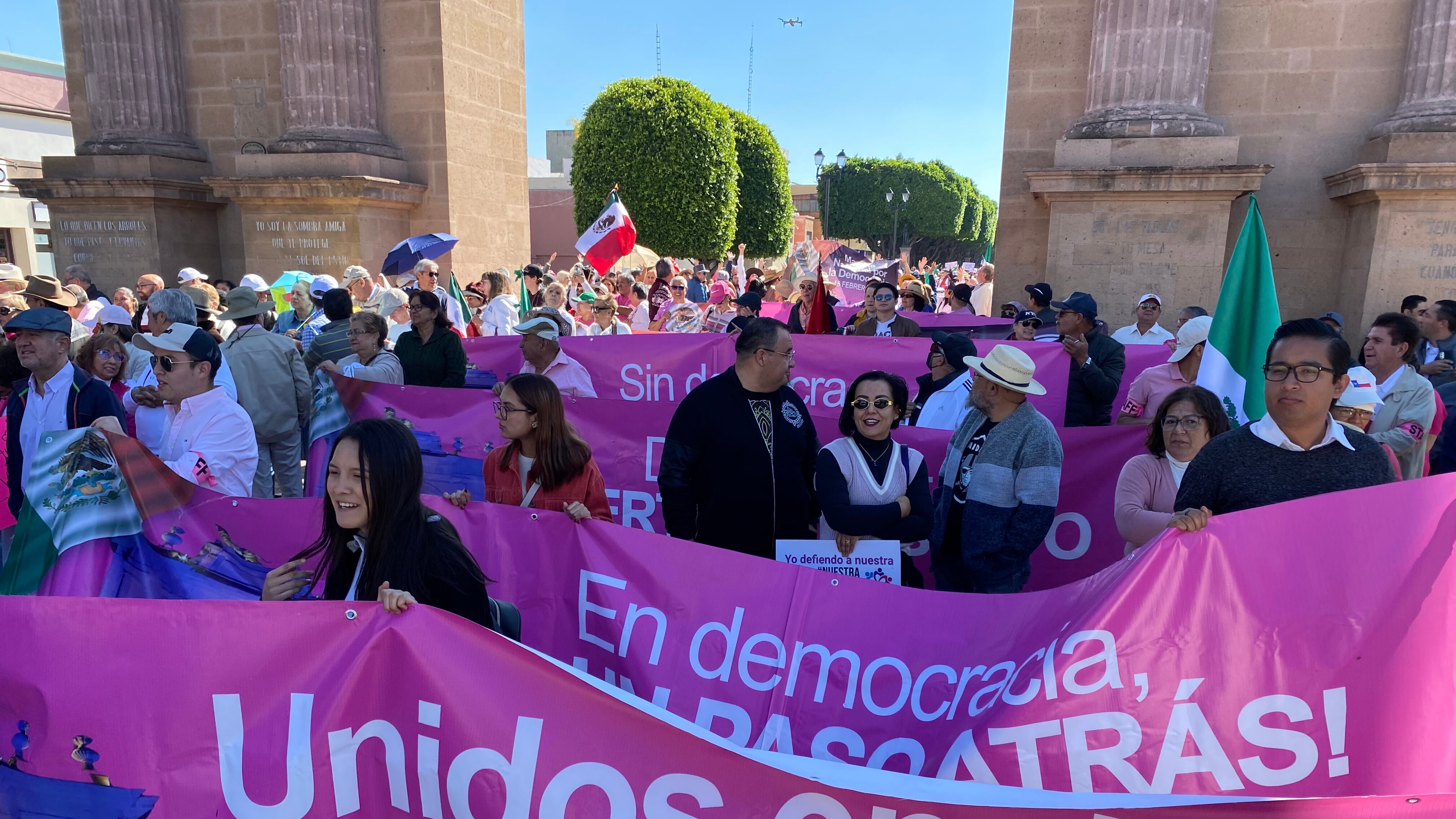 Iniciaron a las 10 de la mañana a reunirse.