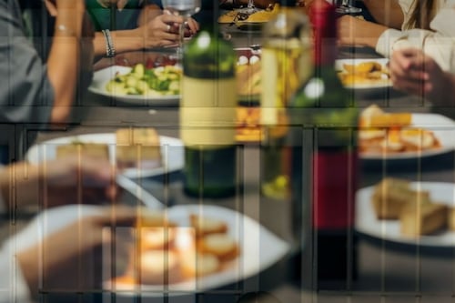 Puebla: Investigan presunta fiesta clandestina con mujeres y bebidas alcohólicas en el penal de San Miguel