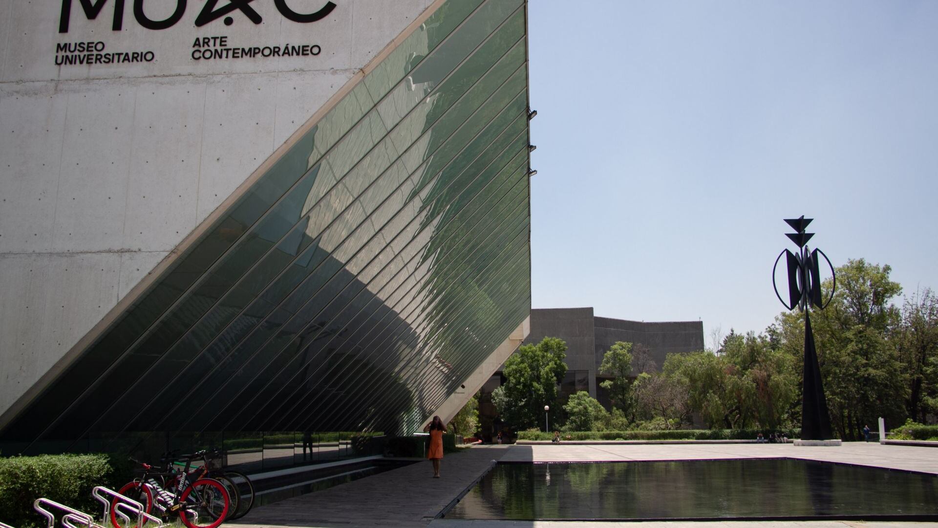 UNAM-Exterior-Museo-Universitario-de-Arte-Contemporáneo
