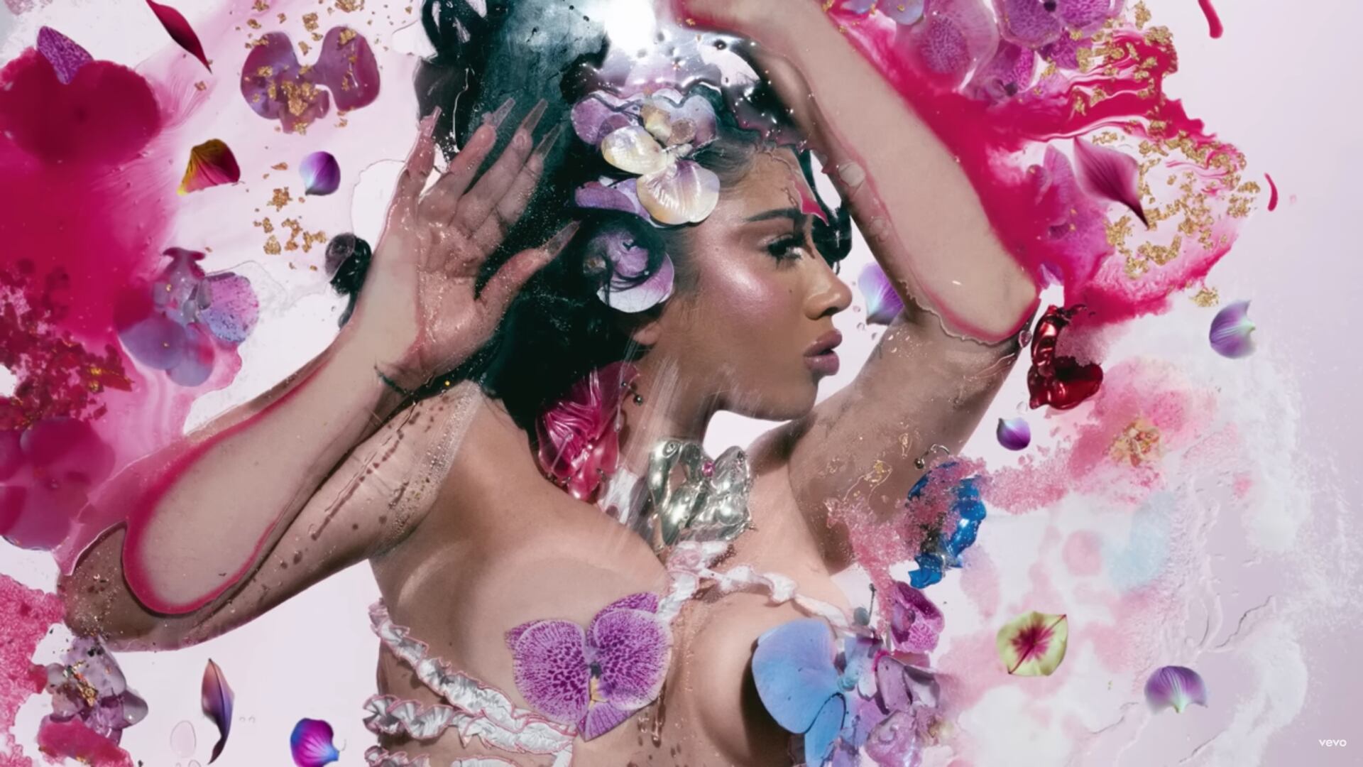 Kali-Uchis-igual-que-un-angel-estilo-coquette