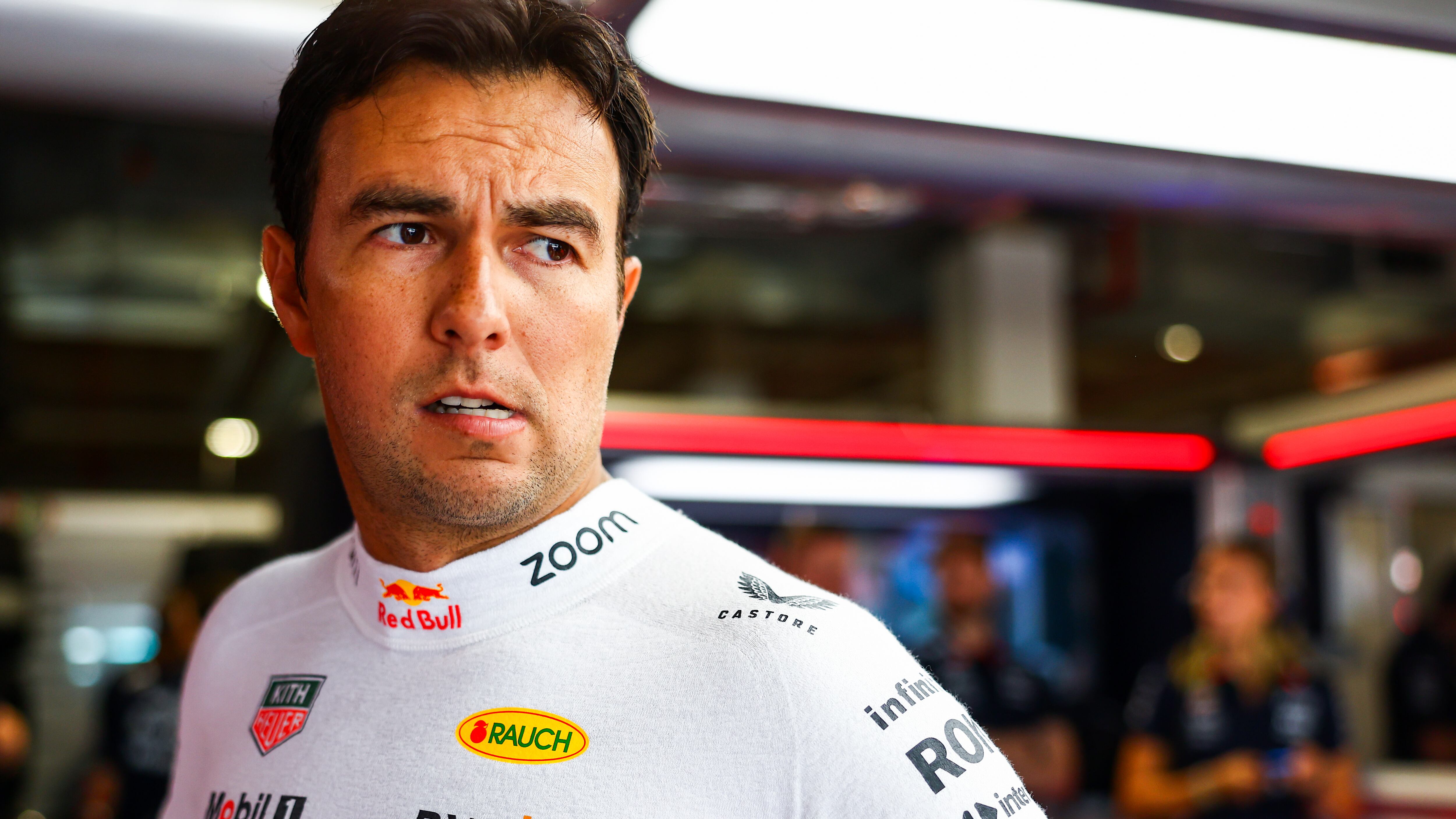 'Checo' Pérez ignoró al cuerpo de seguridad de Donald Trump cuando intentaron detenerlo.