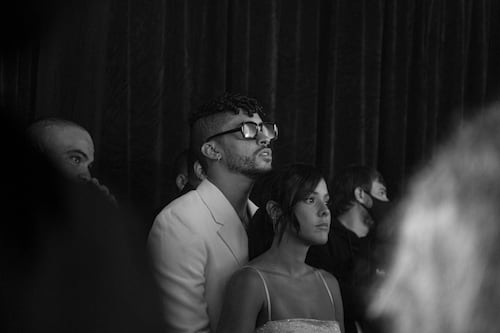 Bad Bunny se habría comprometido con su novia Gabriela Berlingeri